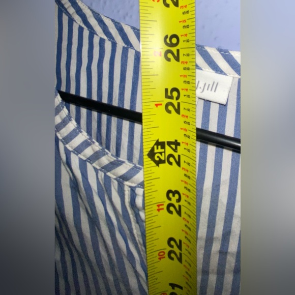 Women’s J.jill blue and white button down M petite - Picture 7 of 9